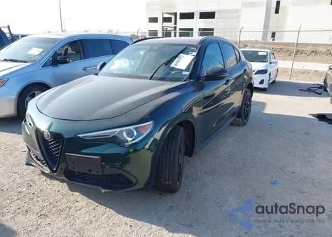 2021 Alfa Romeo Stelvio Ti/Ti Lusso/Ti Sport/Ti Sport Carbon z USA, uszkodzony, nr VIN ZASPAKBN3M7D11944